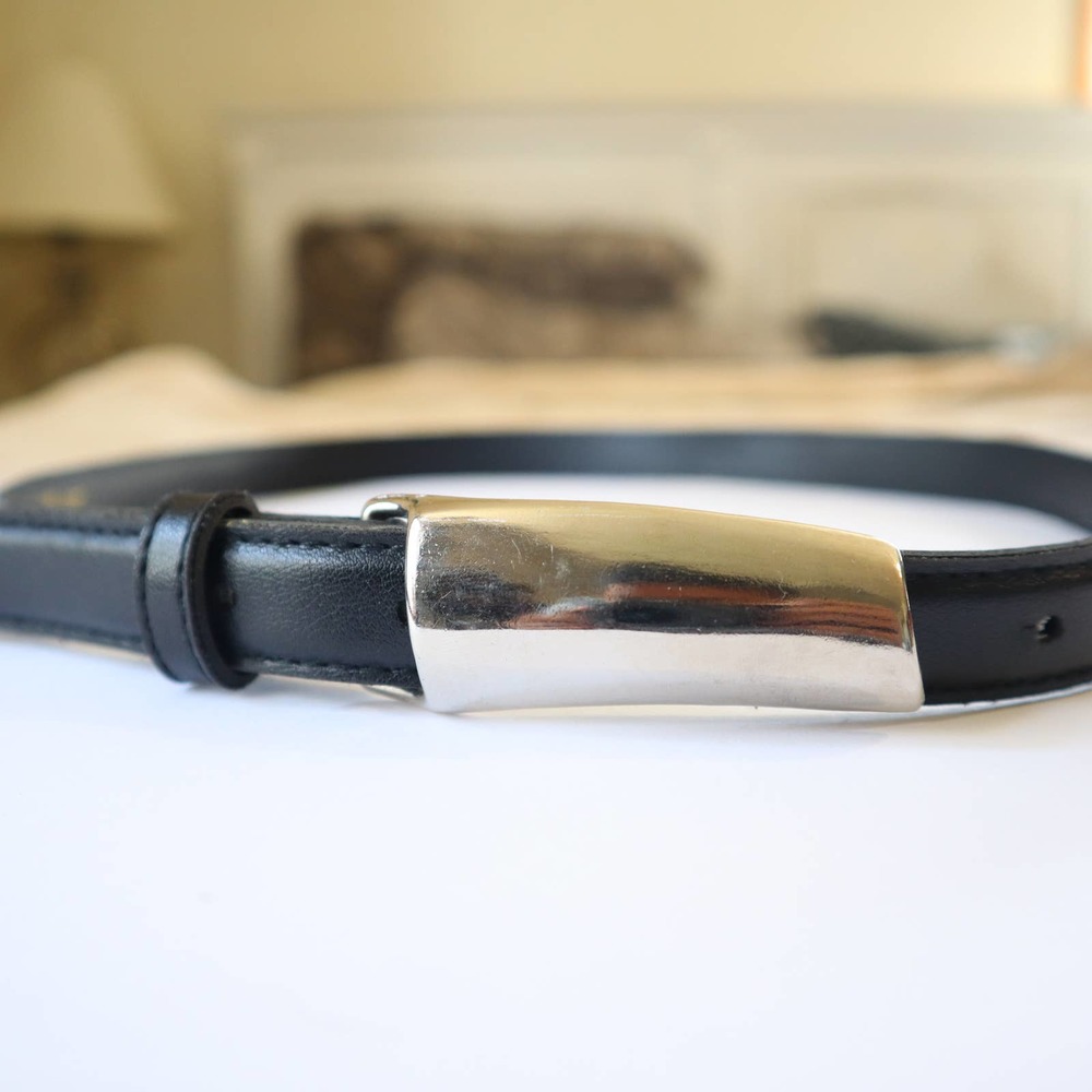 90s Silver Abstract Hook Buckle Black Belt Medium